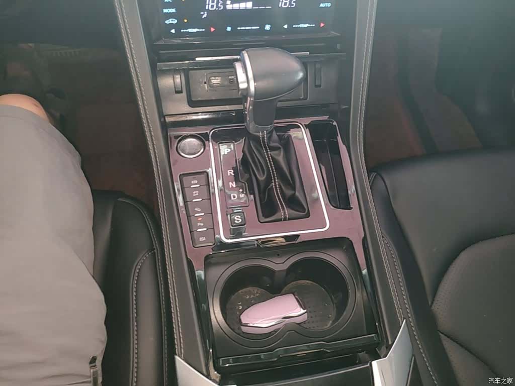 Zotye X7, 2017 14