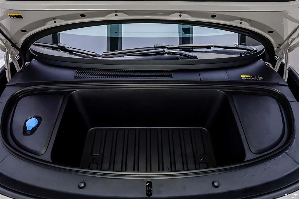 Li Auto i6, 2025 9