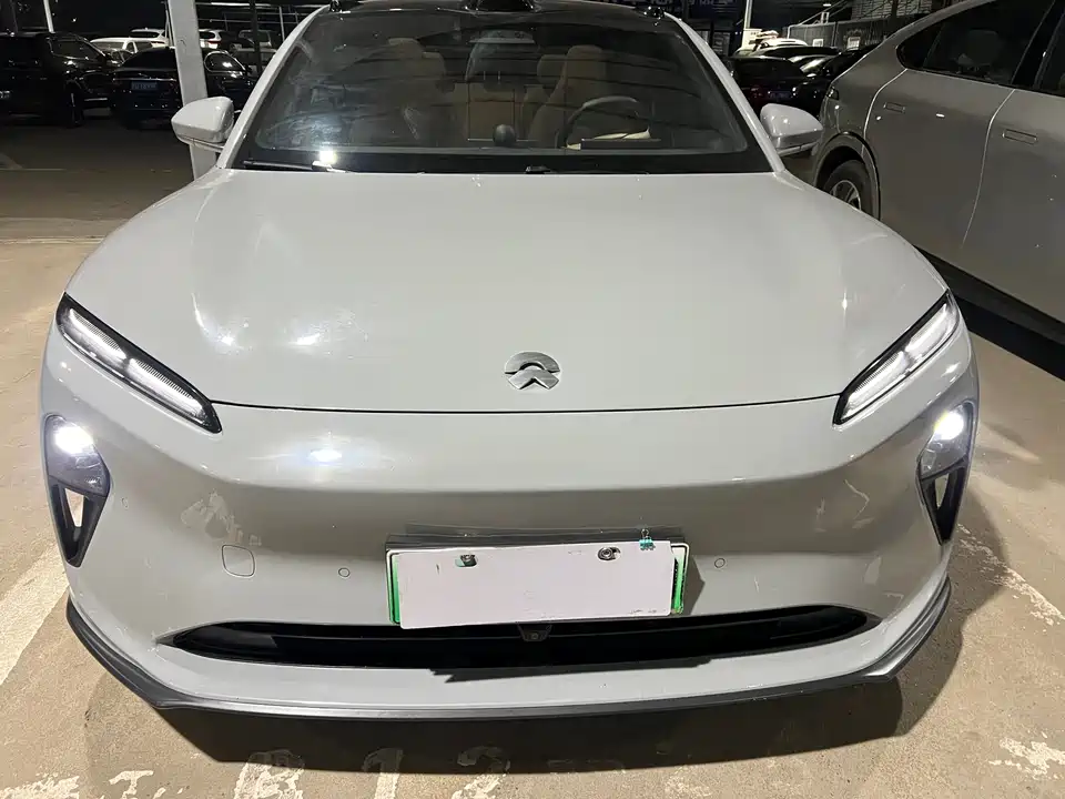 NIO ET5T