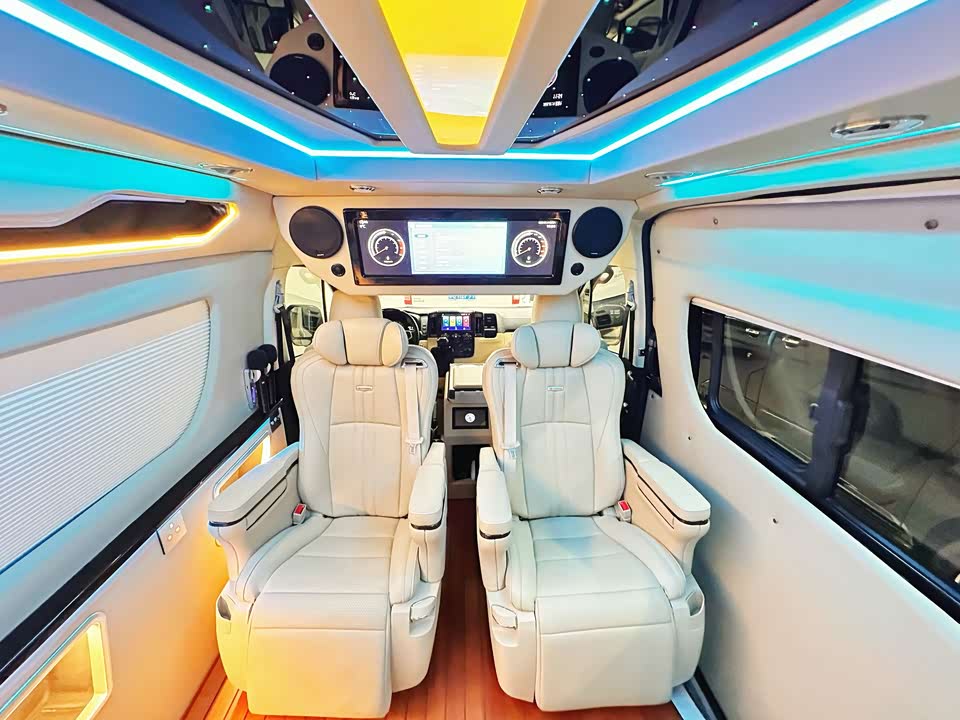 Toyota HIACE Toyota HIACE