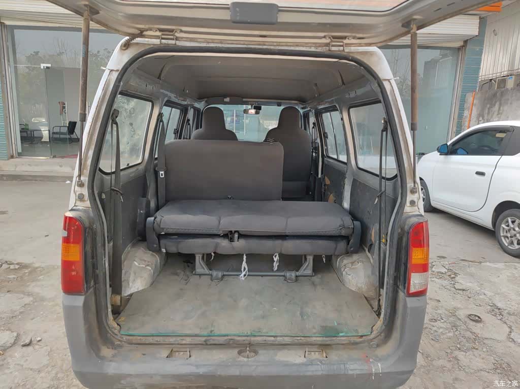 Wuling LSI, 2017 15