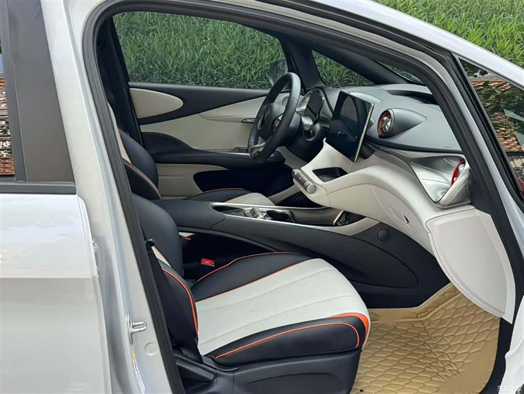 BYD Dolphin, 2022 15