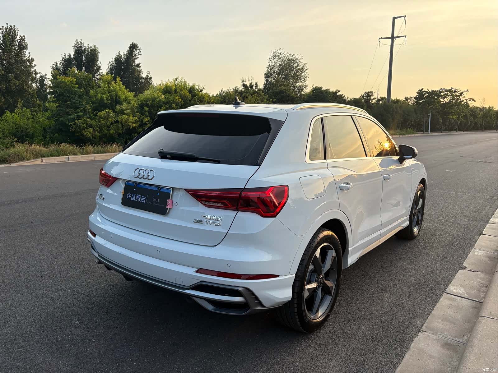 Audi Q3, 2022 4