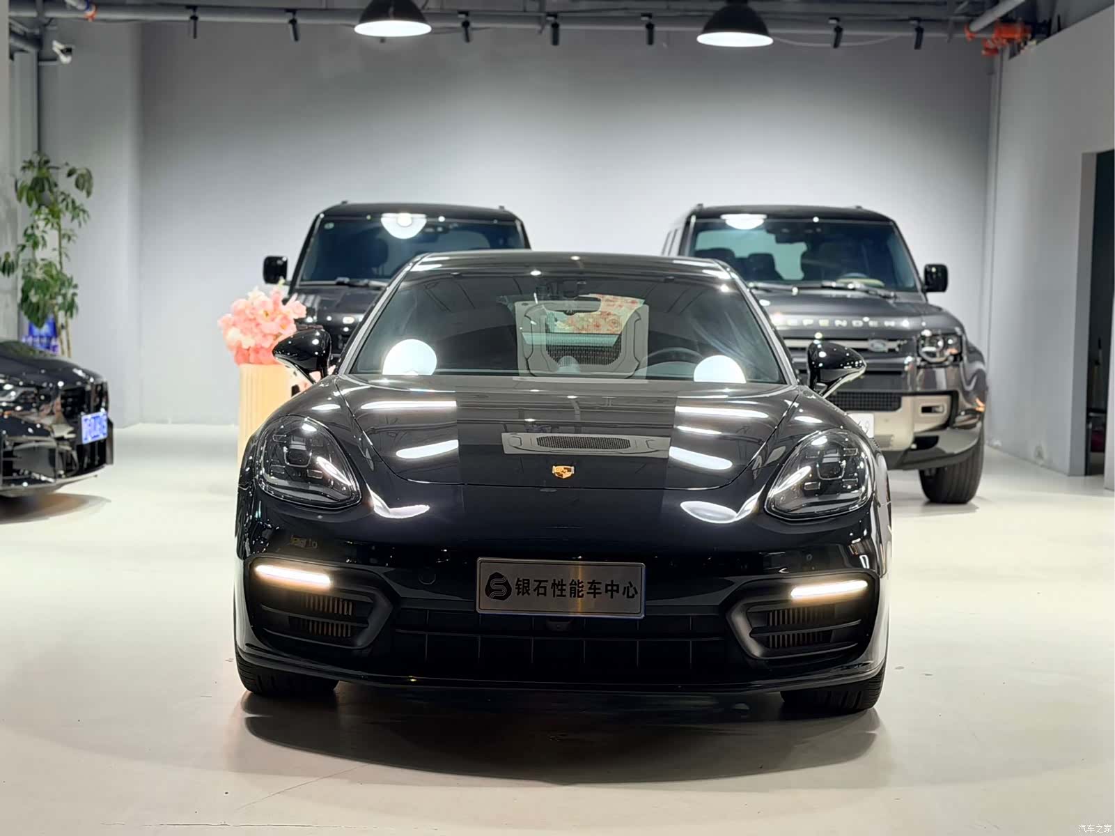 Porsche Panamera, 2022 2