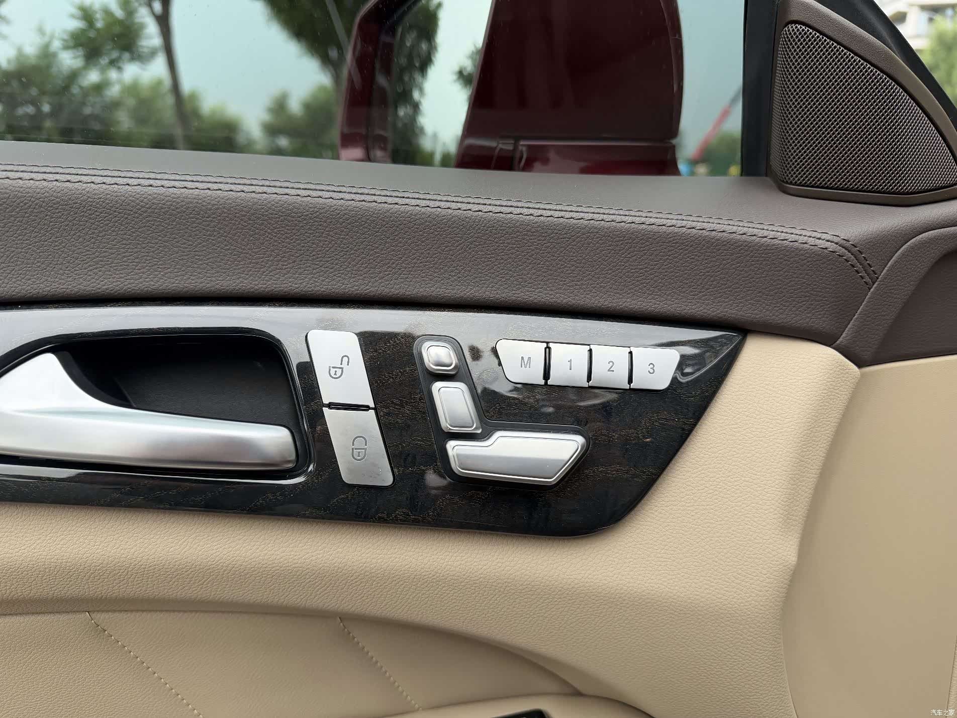 Mercedes-Benz CLS, 2012 9
