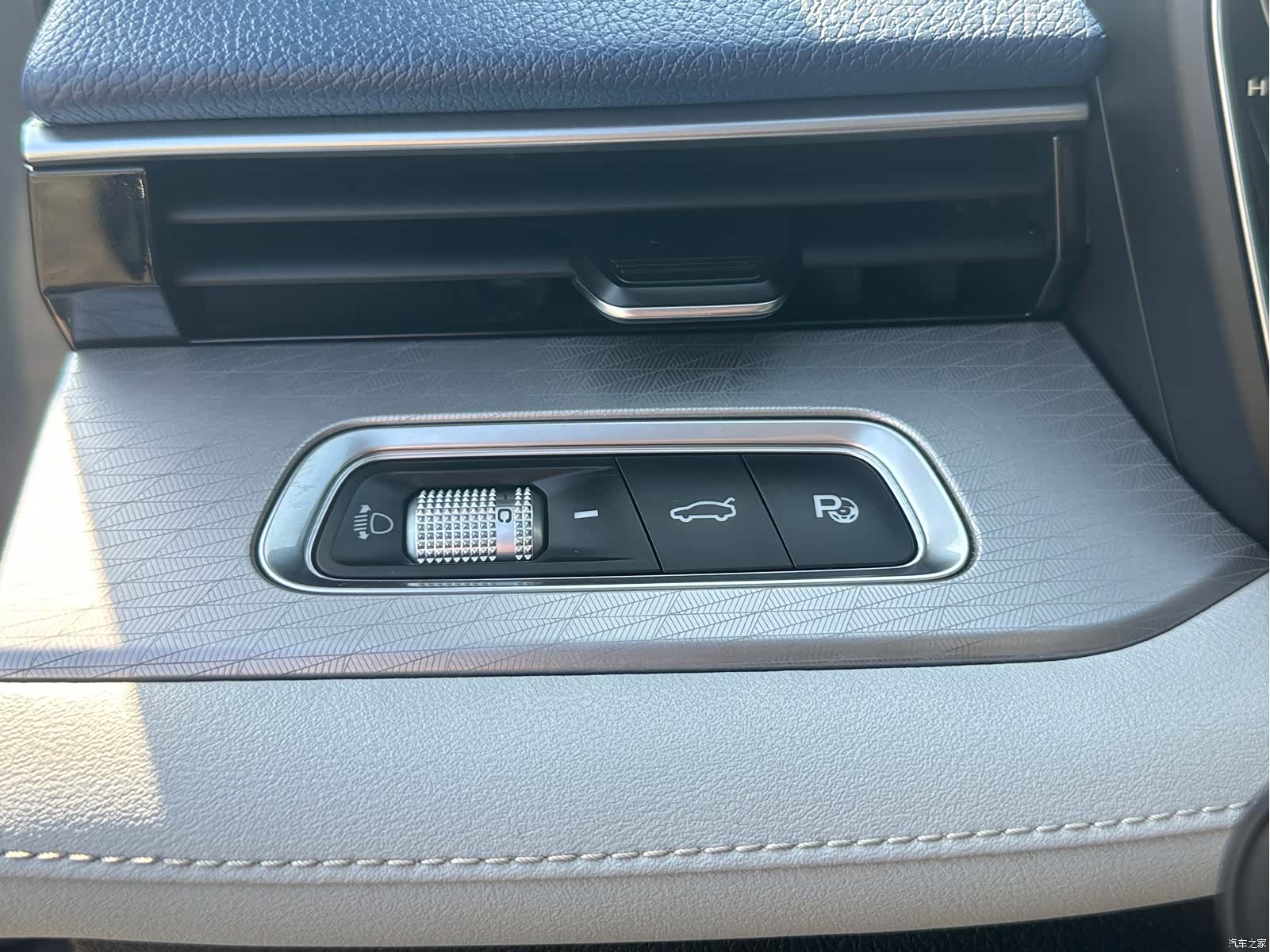 Geely Preface, 2021 18