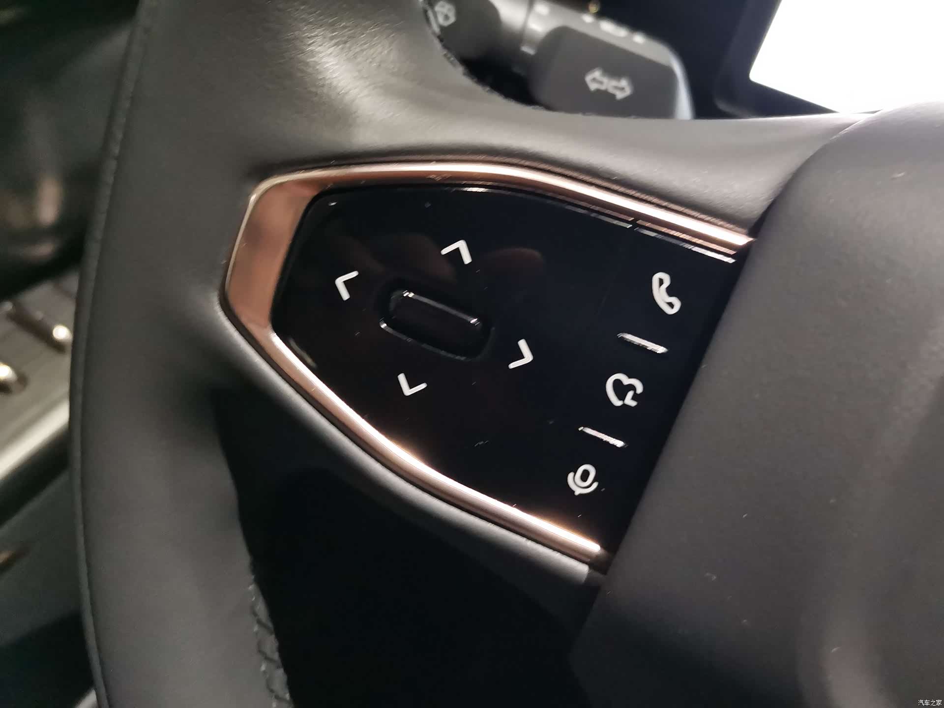 DongFeng eπ008, 2024 12