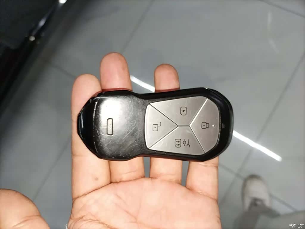 Xpeng P7, 2023 9