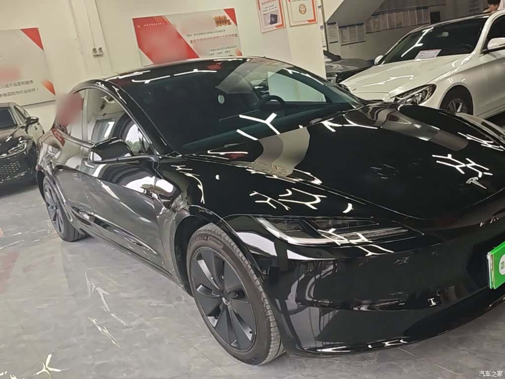 Tesla Model 3, 2024 4
