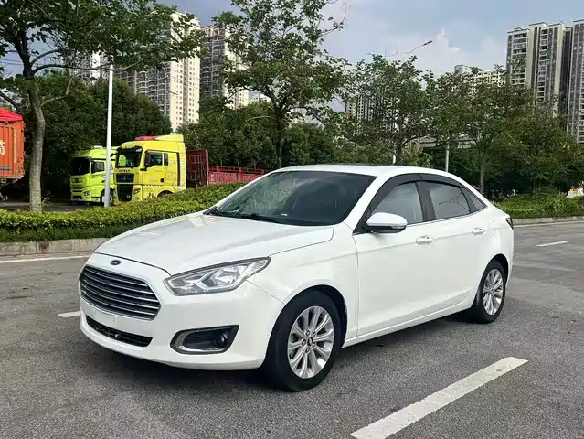 Ford Focus 2018 — купить из Китая под заказ