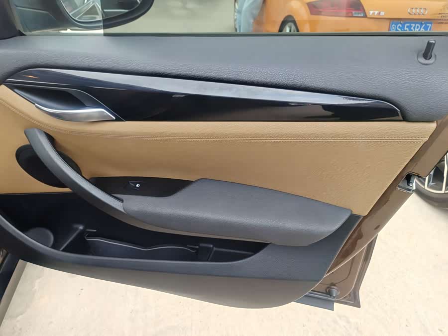 BMW X1 2011, фото 23