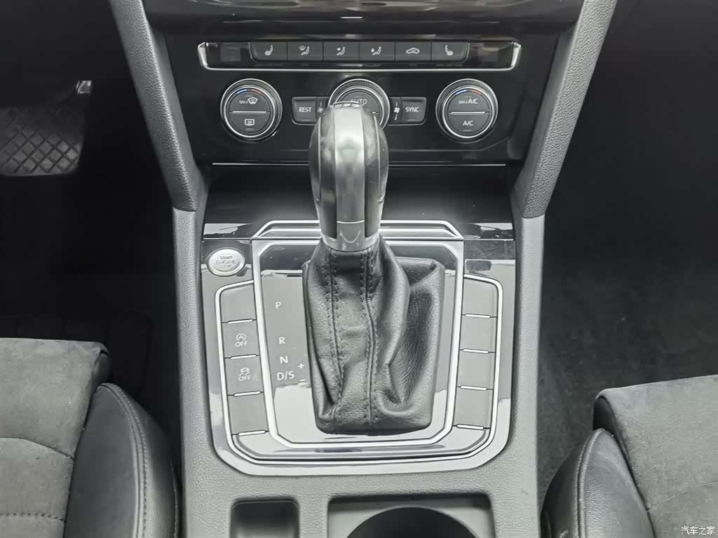 Volkswagen Magotan, 2017 13