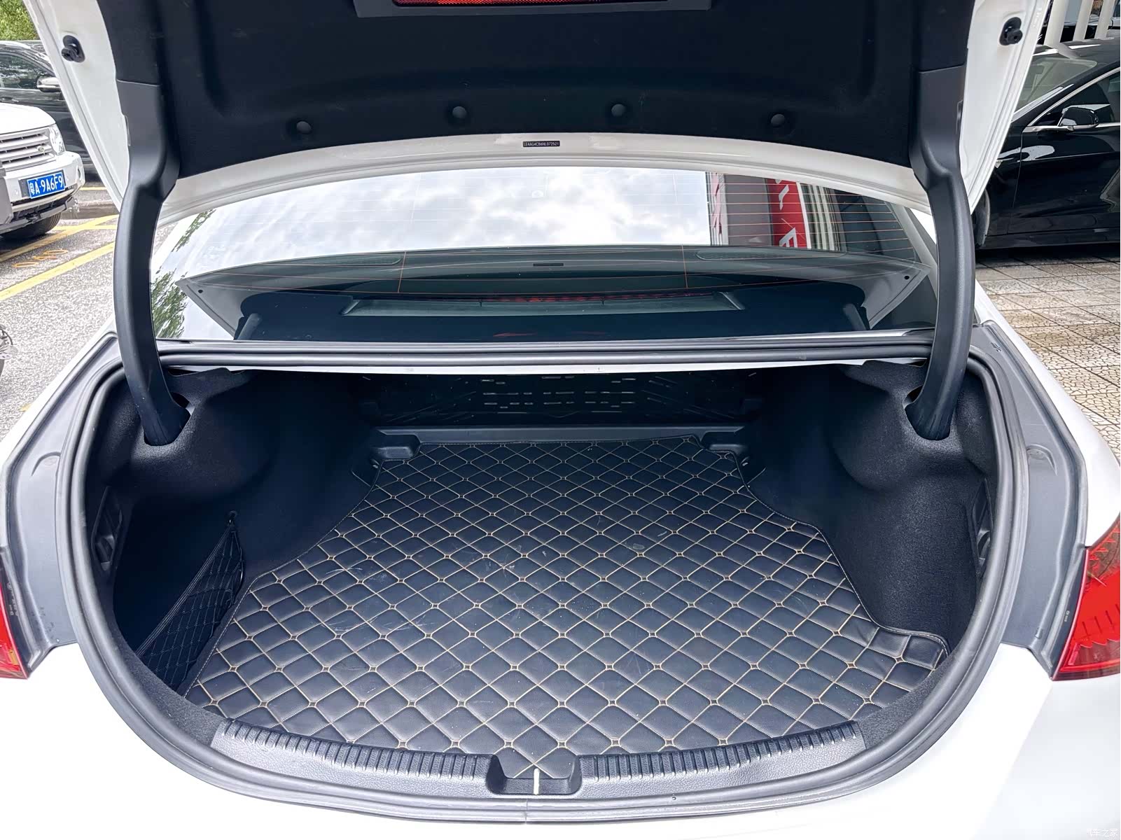 Mercedes-Benz C-Class, 2022 10