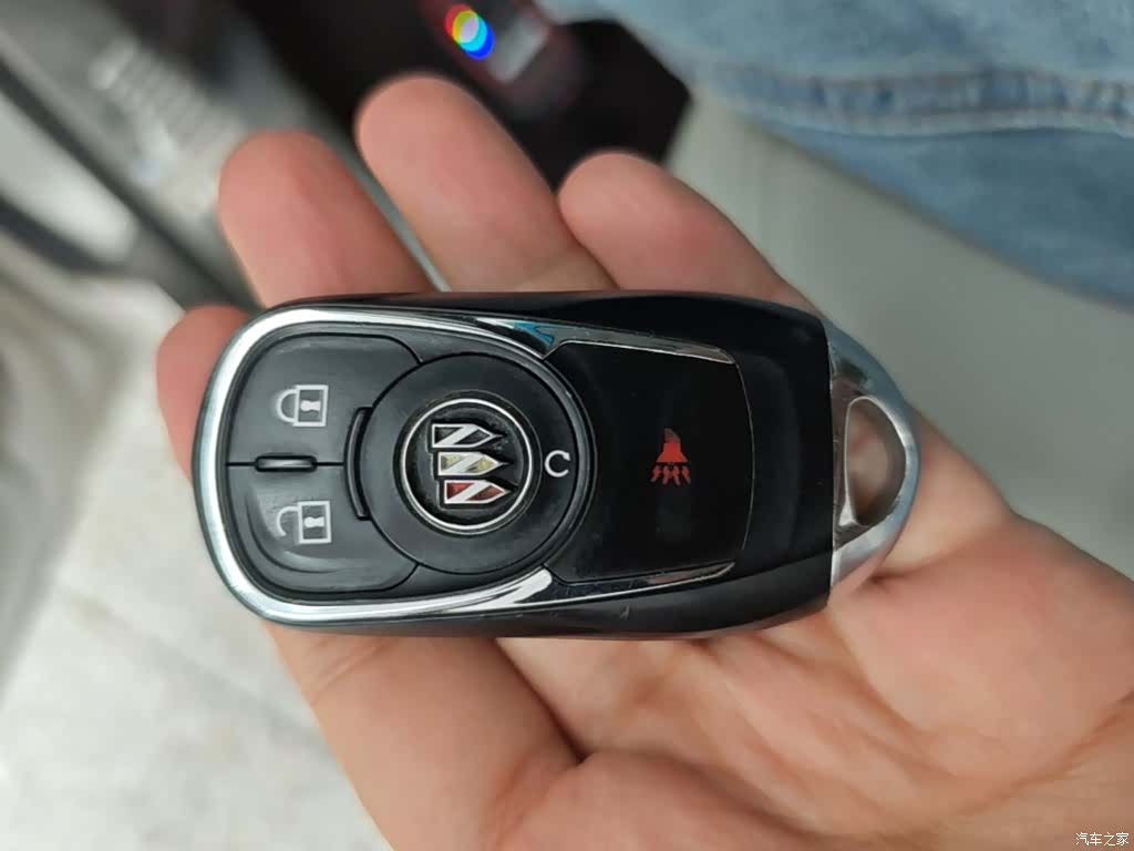 Buick GL8, 2020 9