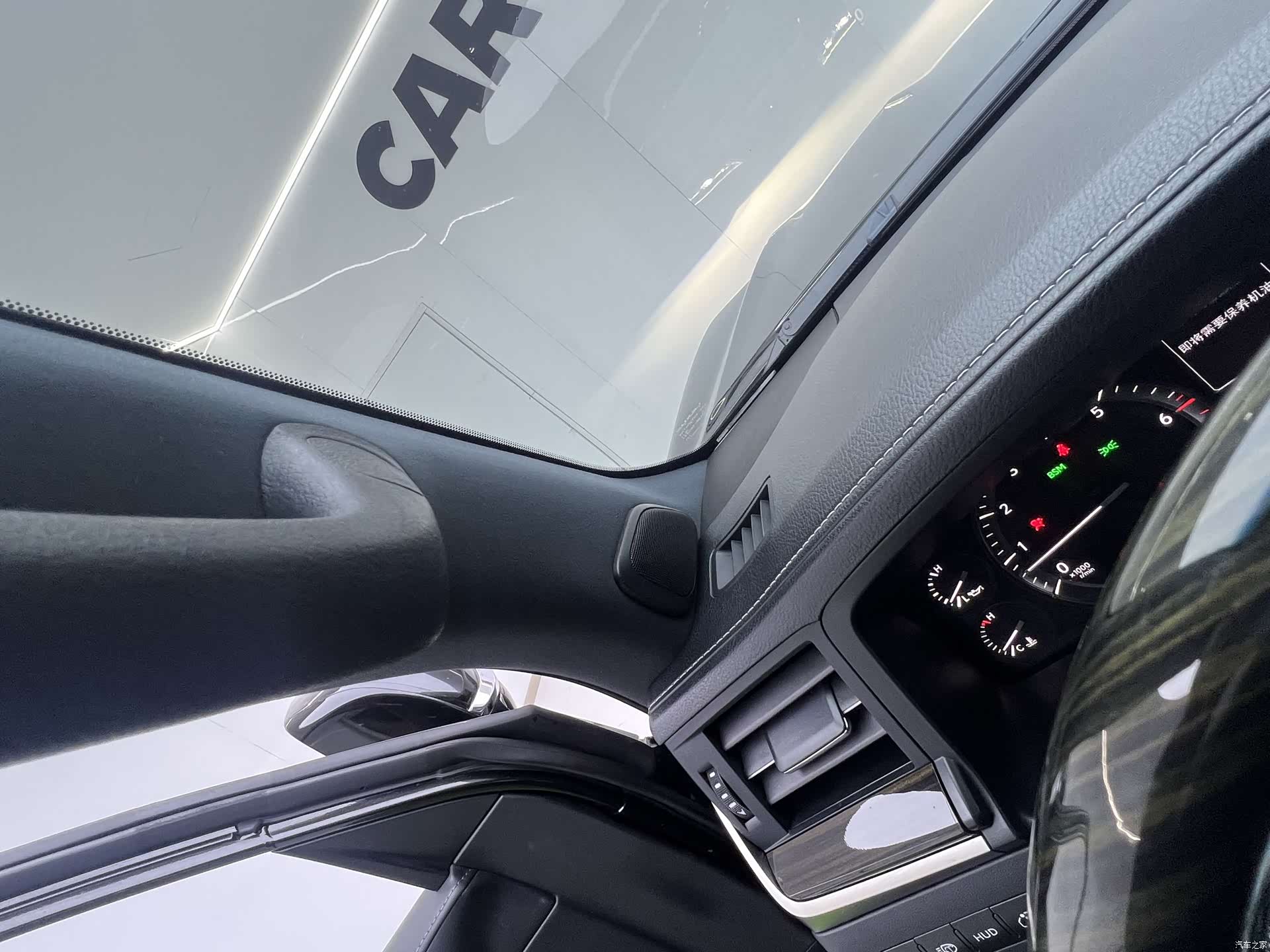 Lexus LX, 2019 16