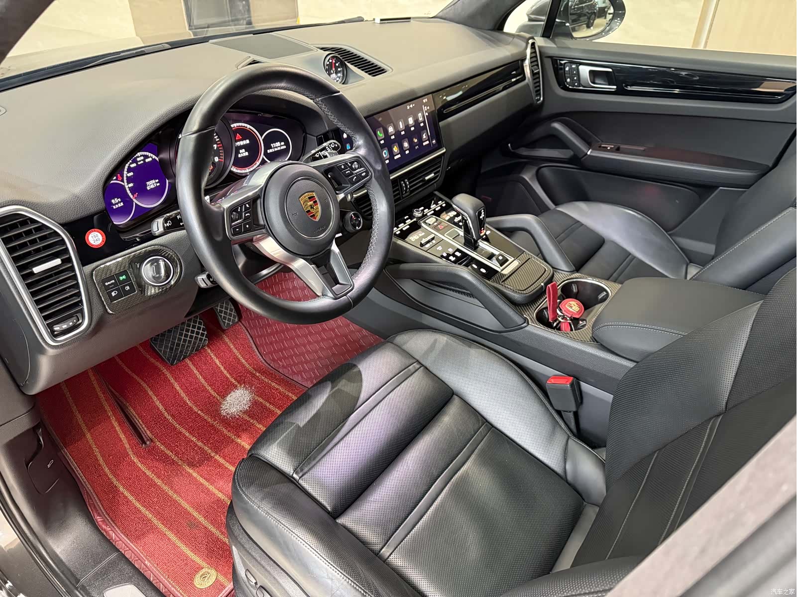Porsche Cayenne, 2022 все фото