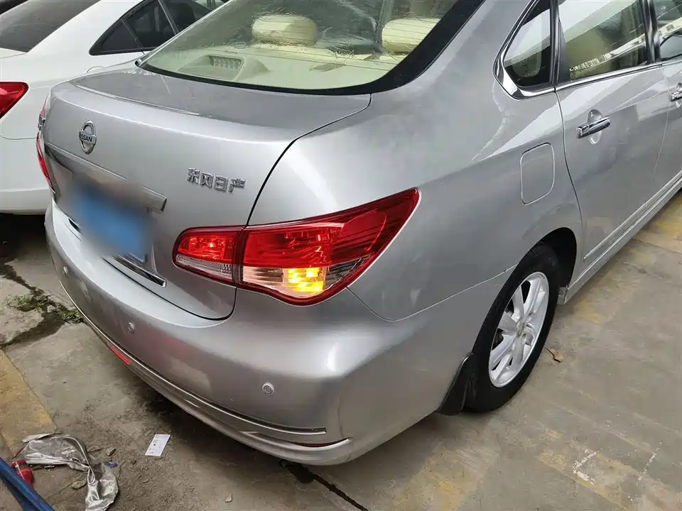 Nissan Xuan Yi