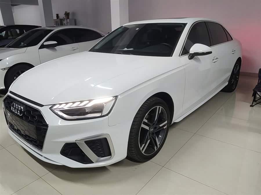 Audi A4L 2020, фото 2