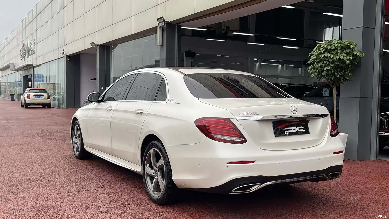 Mercedes-Benz E-Class, 2018 15