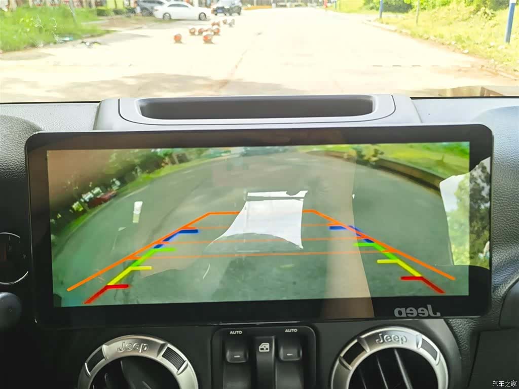 Jeep Wrangler, 2011 15