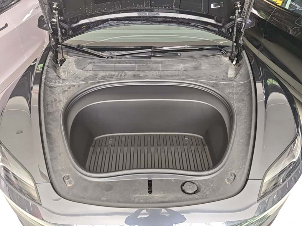 Tesla Model 3, 2025 20