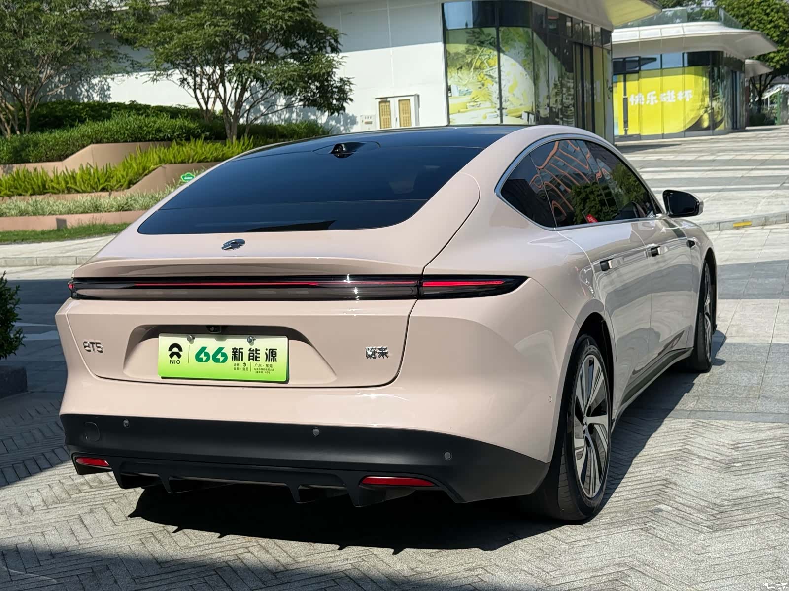 NIO ET5, 2024 6