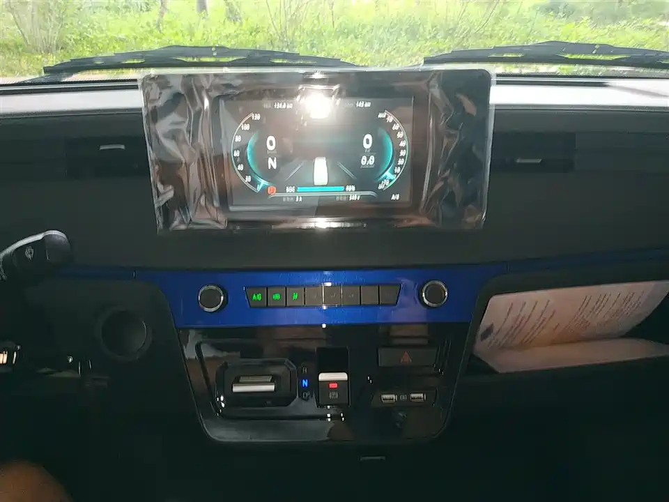 Dongfeng Yufeng EM27