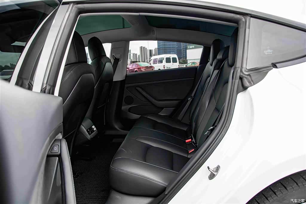 Tesla Model 3, 2022 17