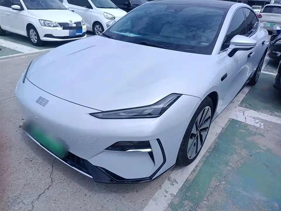 Geely Galaxy Galaxy E8