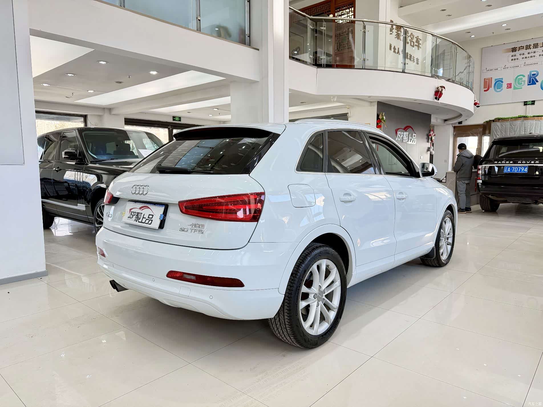 Audi Q3, 2016 10