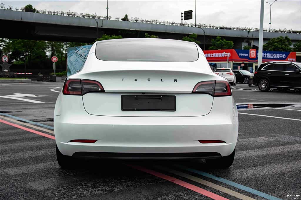 Tesla Model 3, 2022 7