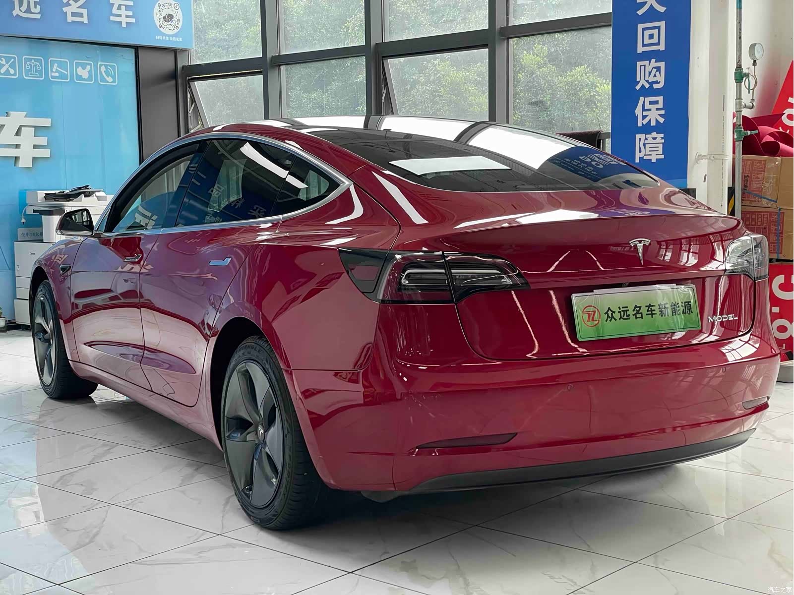 Tesla Model 3, 2020 13
