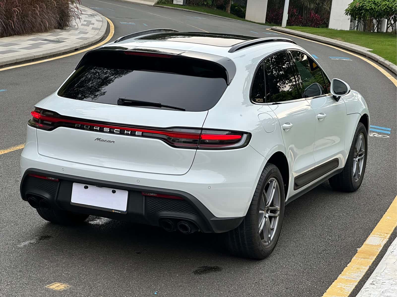 Porsche Macan, 2022 4
