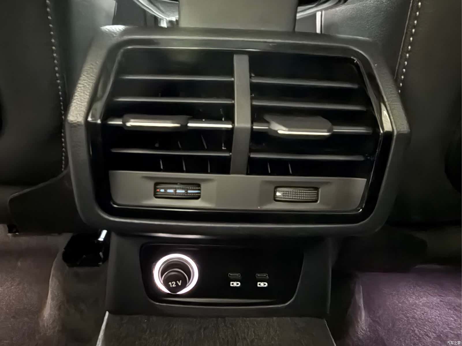 Audi Q3, 2023 18