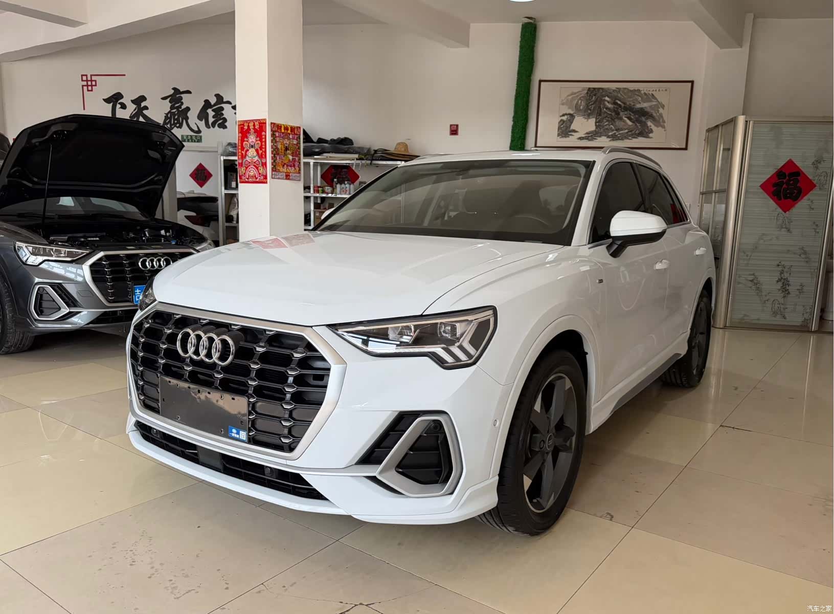 Audi Q3, 2023 1