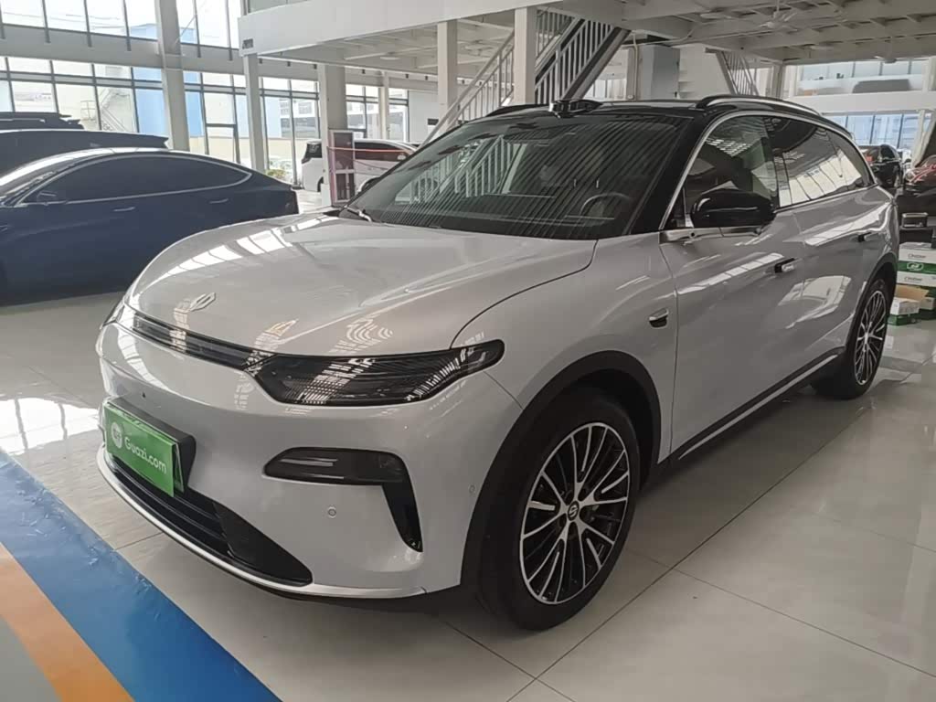 Leapmotor C11