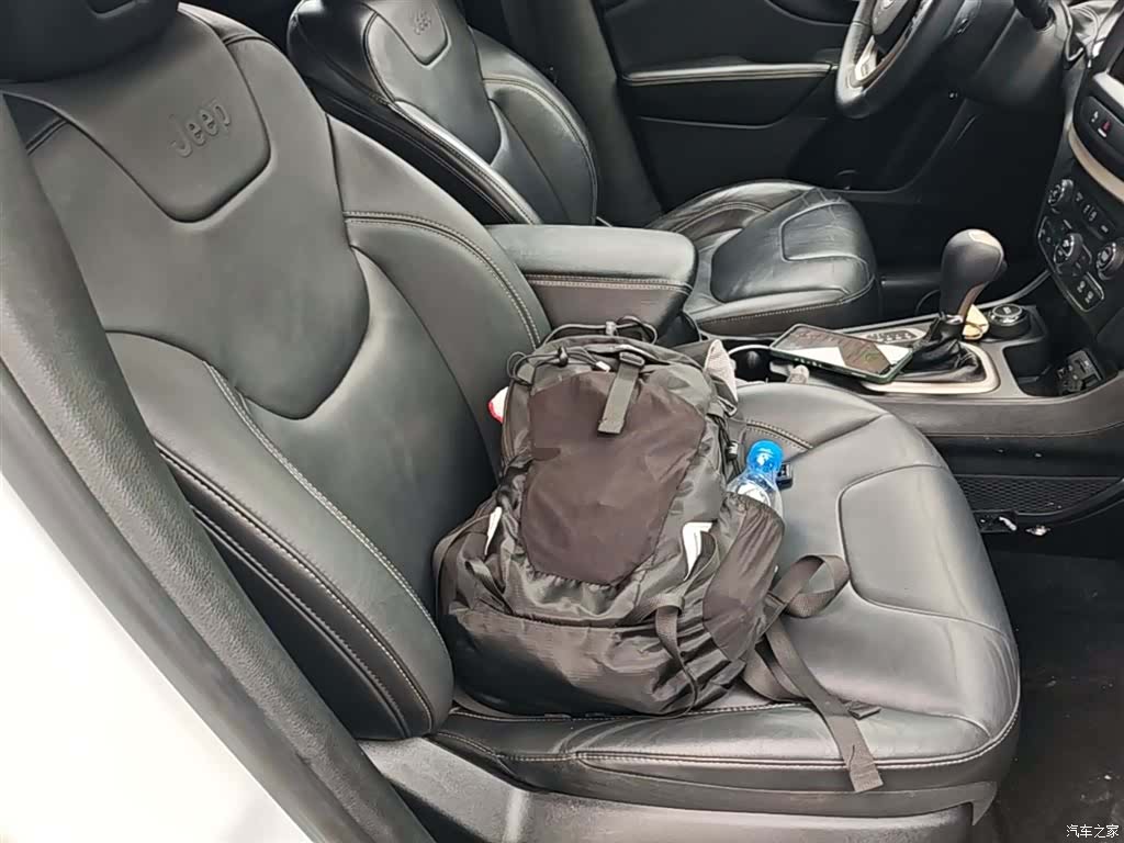 Jeep Cherokee, 2018 25