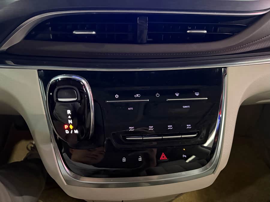 Buick GL8 2022, фото 13