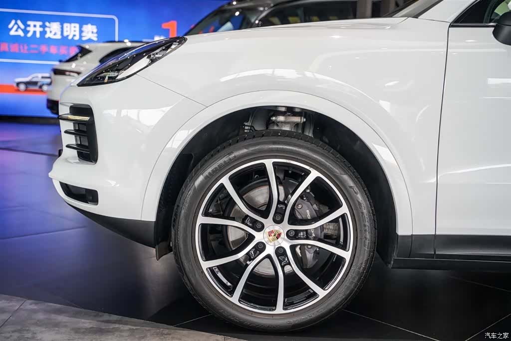 Porsche Cayenne, 2023 все фото