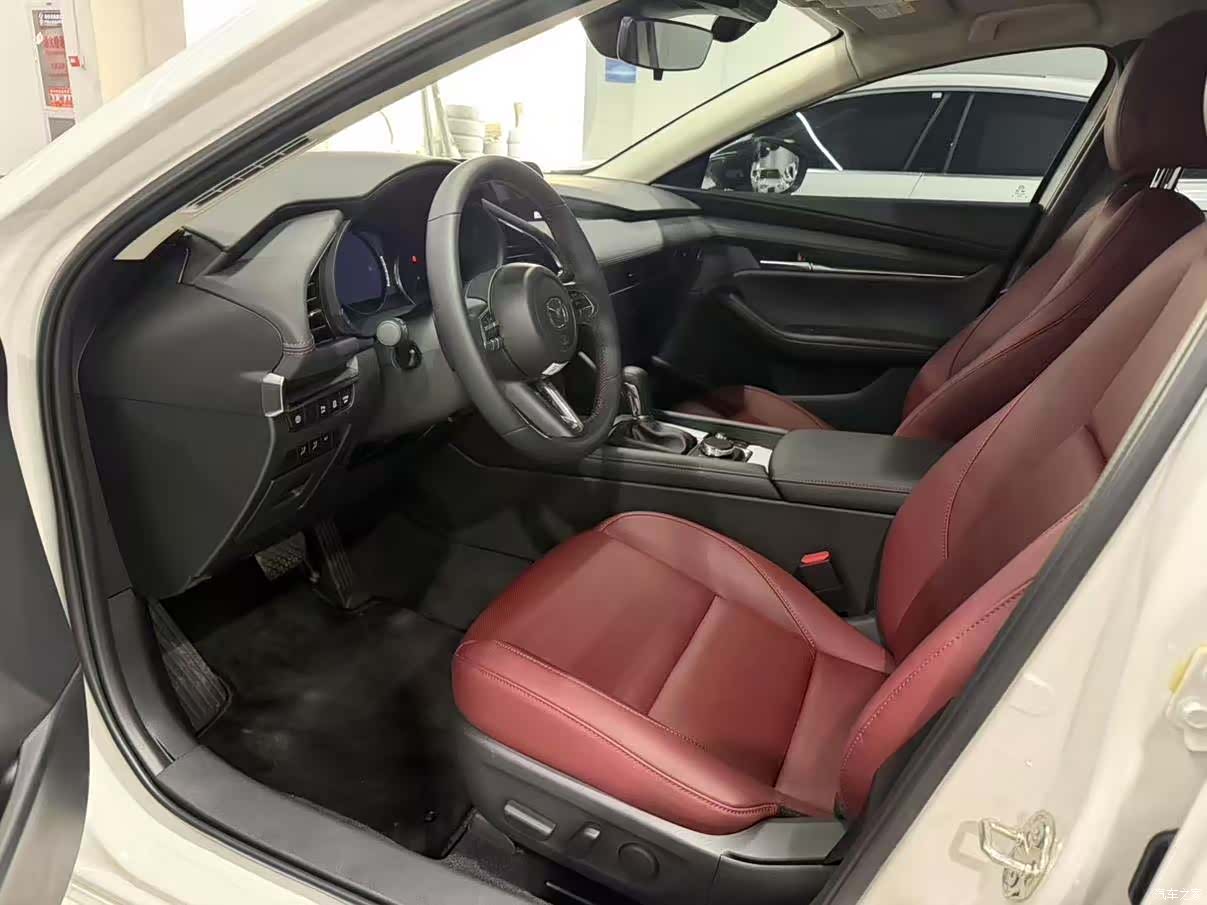 Mazda Mazda3, 2024 4