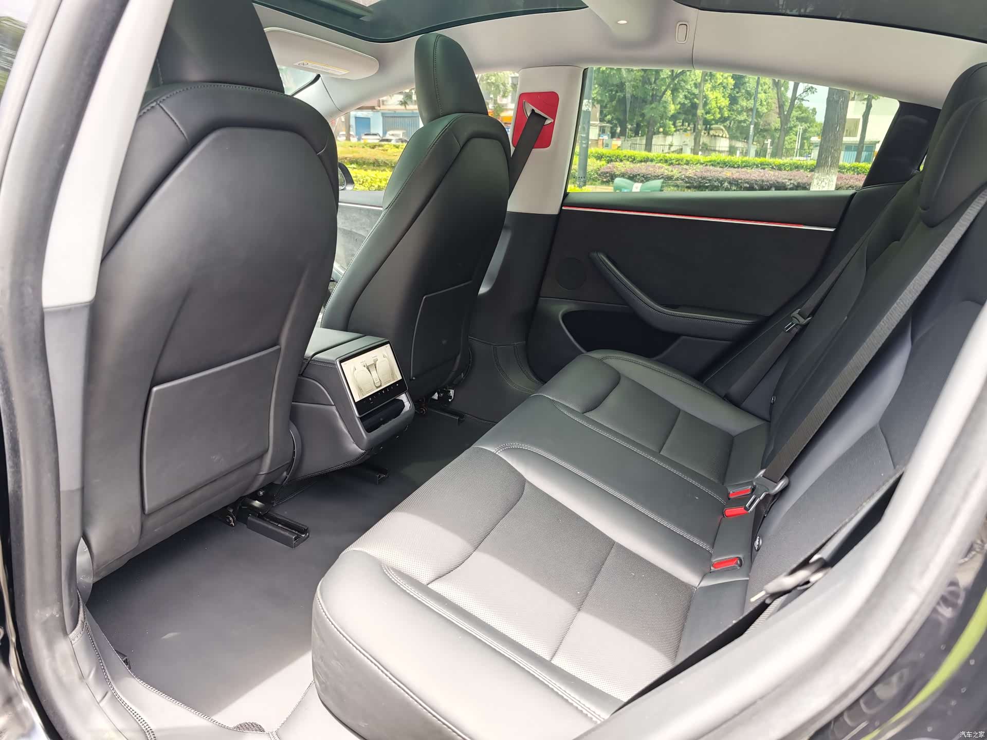 Tesla Model 3, 2023 4