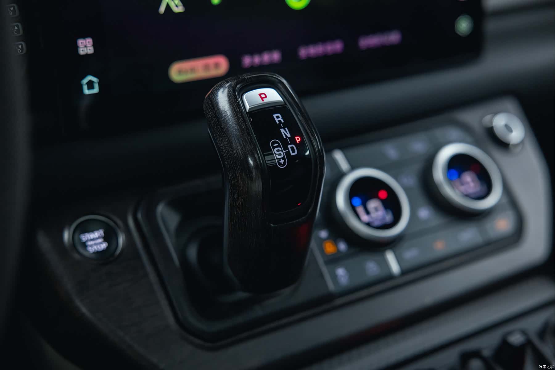 Land Rover Defender, 2022 14