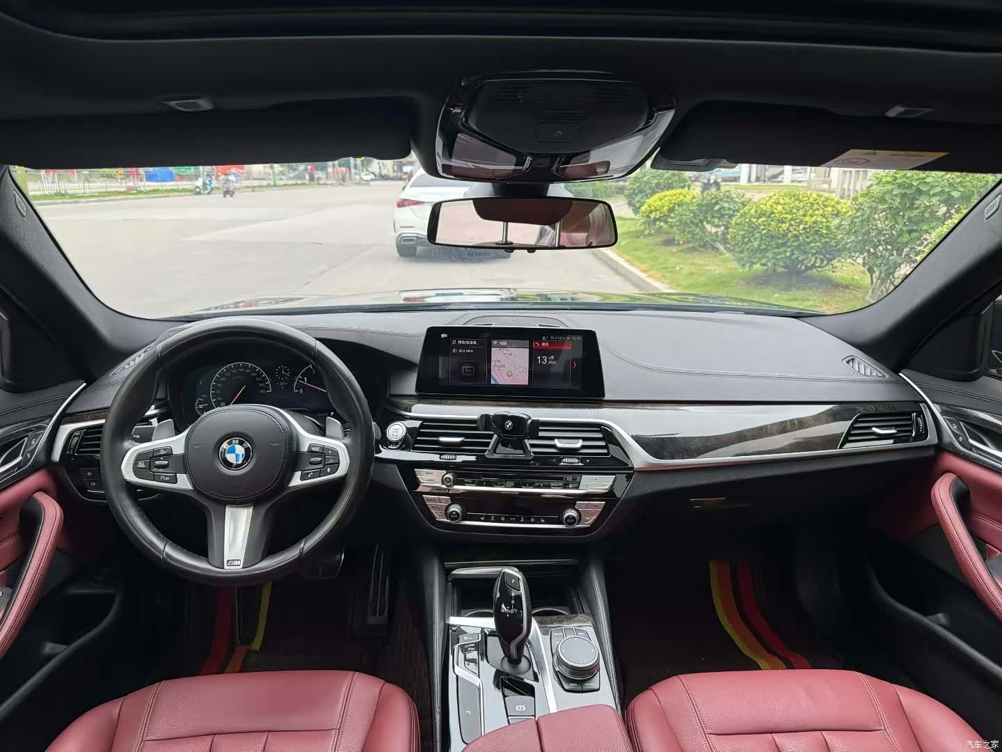 BMW 5 Series, 2019 все фото