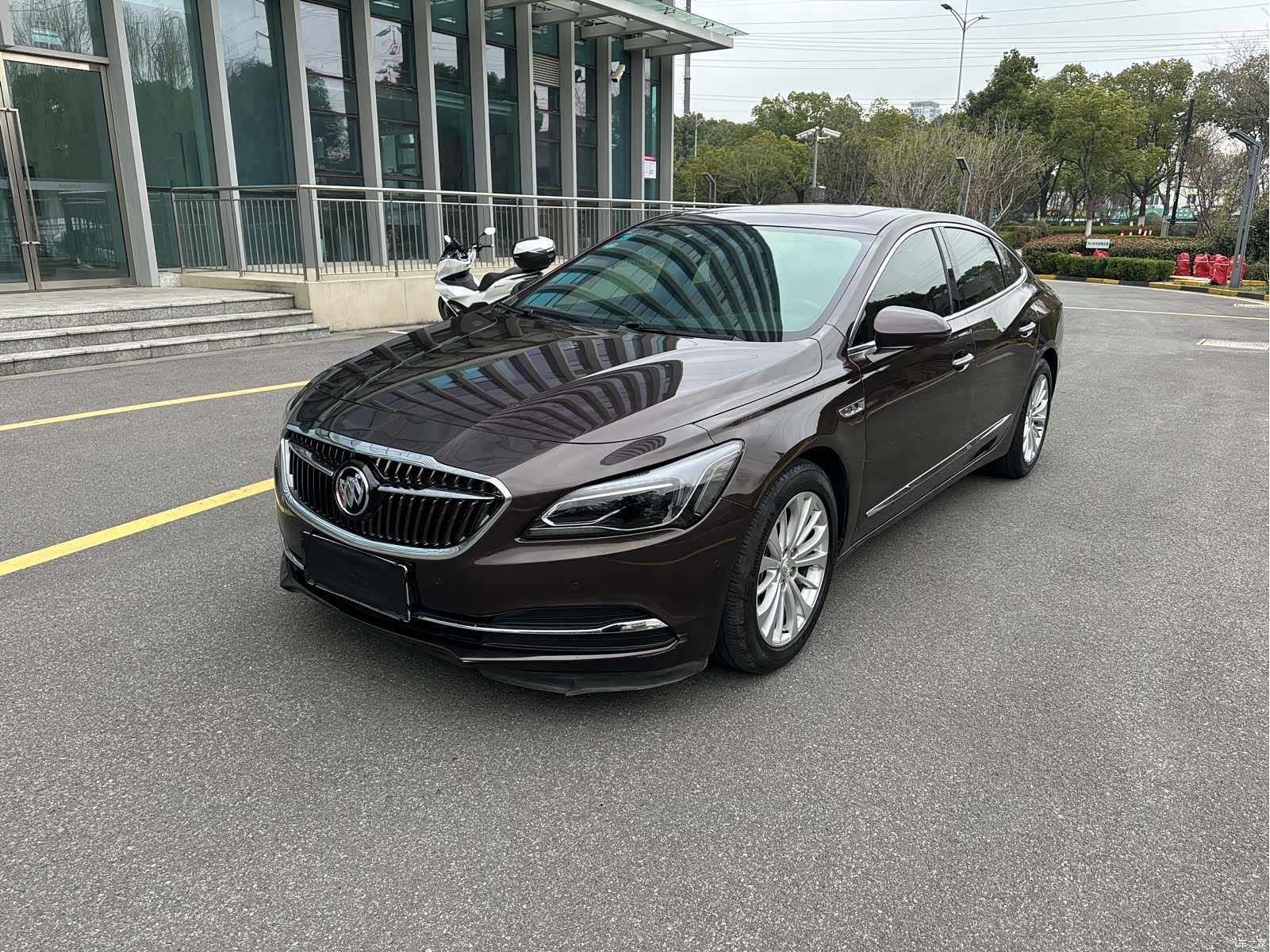 Buick LaCrosse, 2018 1