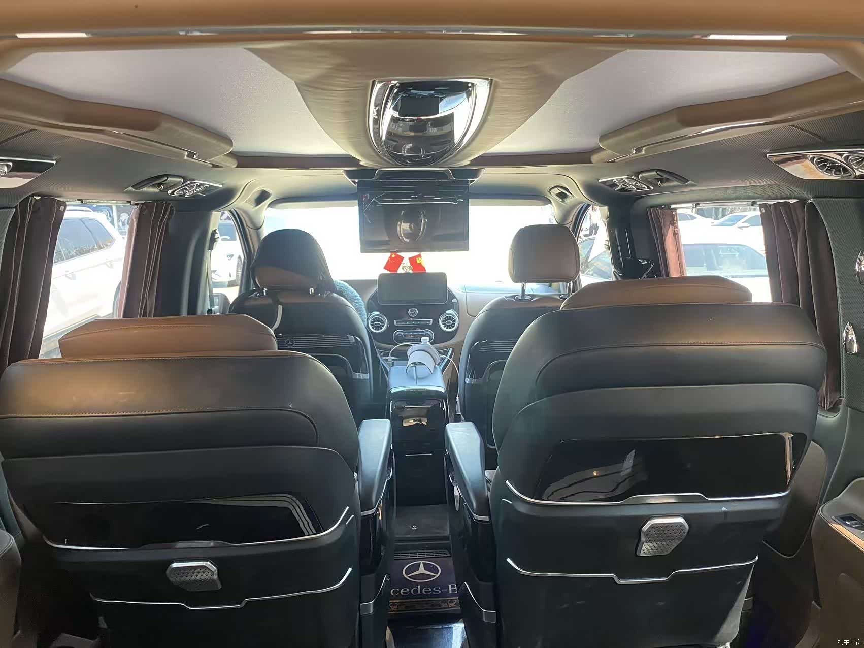 Mercedes-Benz 7, 2024 4