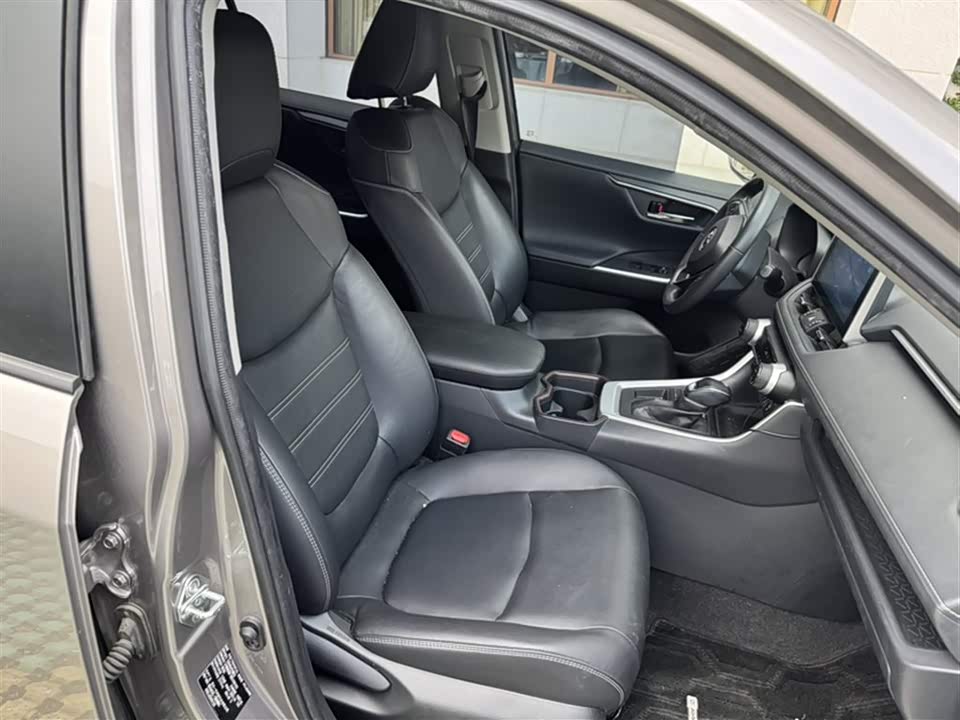 Toyota RAV4 Rongfang