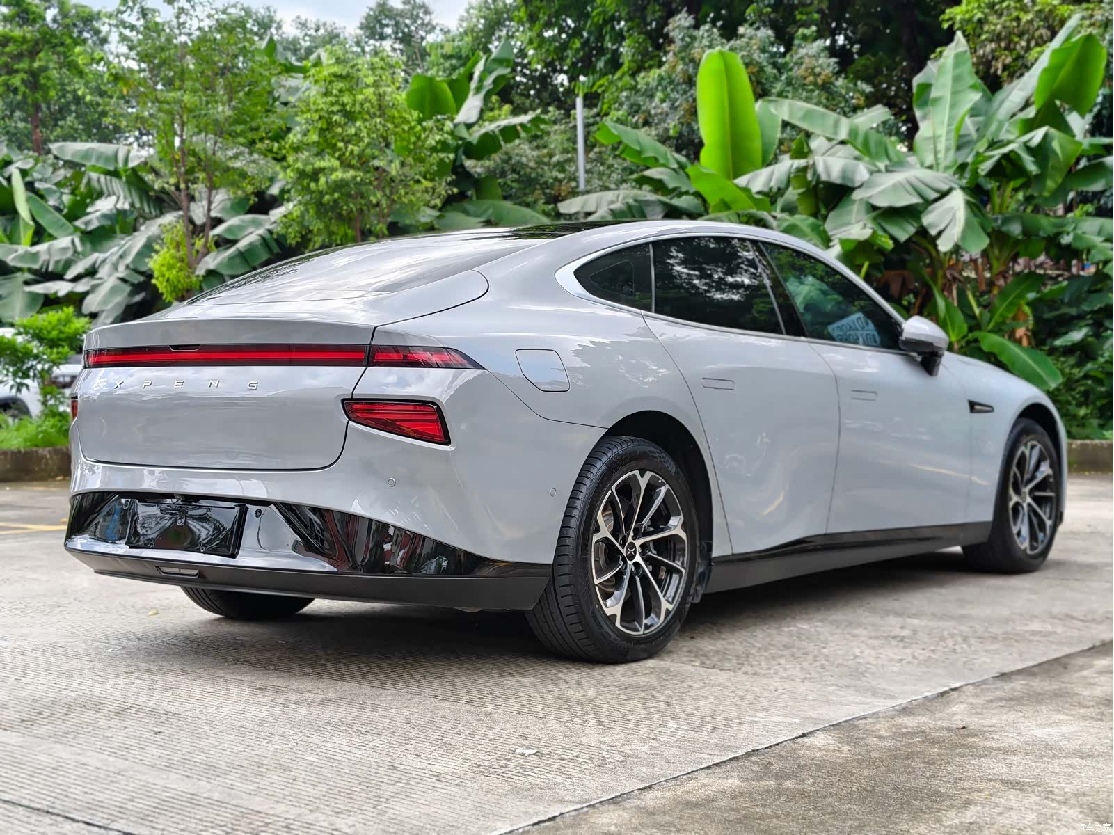 Xpeng P7, 2021 6
