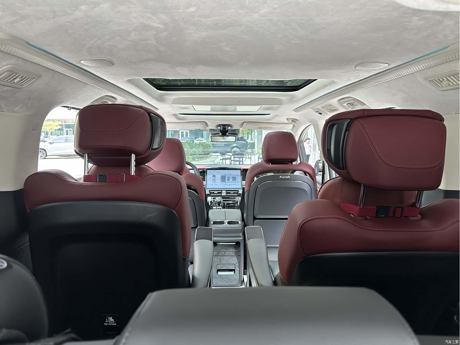 Trumpchi E9, 2025 23