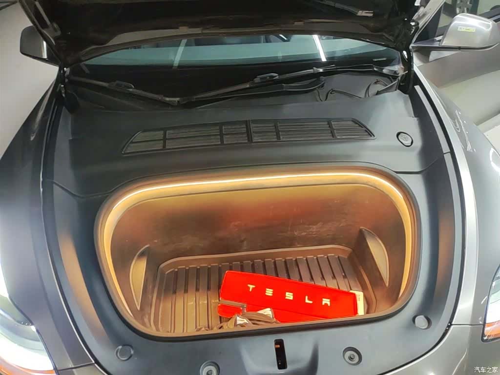 Tesla Model Y, 2022 20