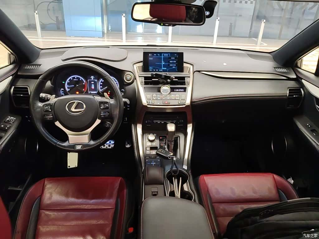 Lexus NX, 2015 13